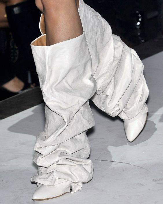 sculpture of plants and flowers