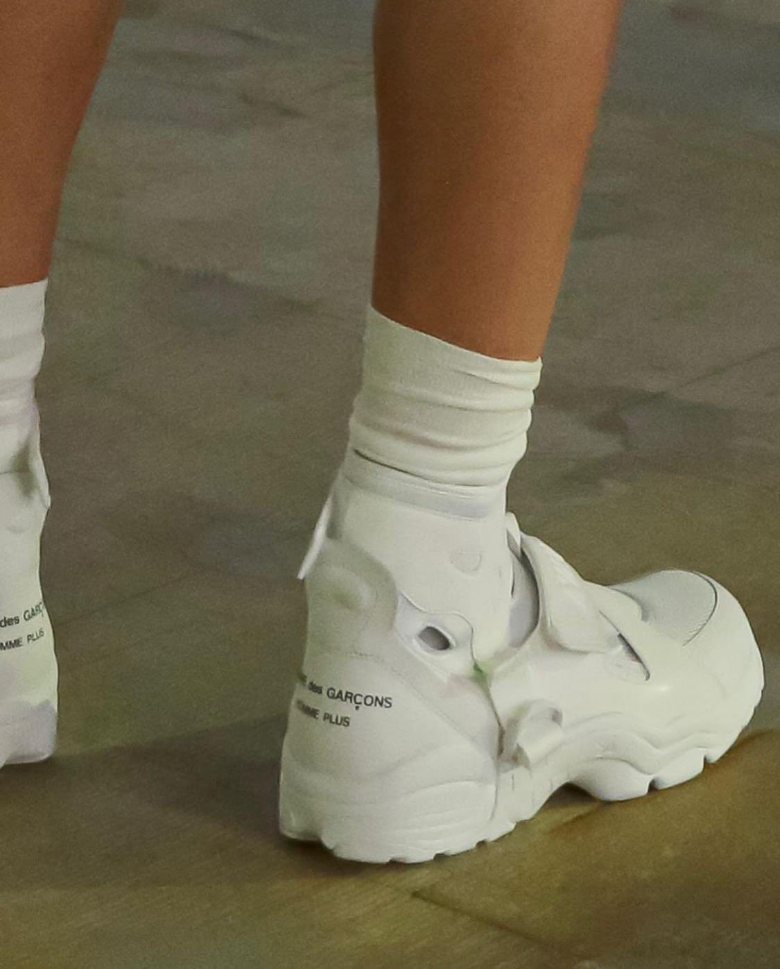 sculpture of plants and flowers